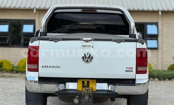 Buy Used Volkswagen Amarok White Car in Bulawayo in Bulawayo Buy Used Volkswagen Amarok White Car in Bulawayo in Bulawayo