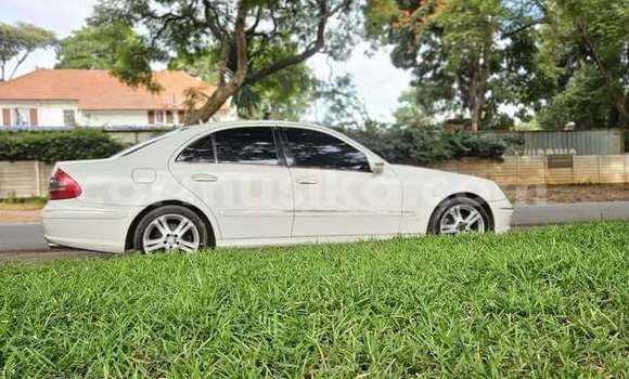 Buy Used Mercedes‒Benz E–Class White Car in Harare in Harare Buy Used Mercedes‒Benz E–Class White Car in Harare in Harare
