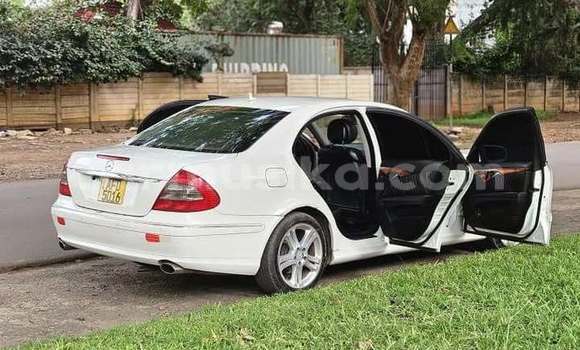 Buy Used Mercedes‒Benz E–Class White Car in Harare in Harare Buy Used Mercedes‒Benz E–Class White Car in Harare in Harare