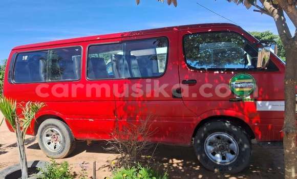 Buy Used Toyota Hiace Red Car in Harare in Harare Buy Used Toyota Hiace Red Car in Harare in Harare
