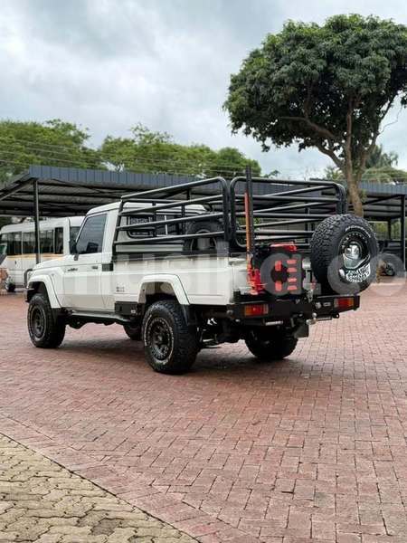 Big with watermark toyota land cruiser harare harare 37799