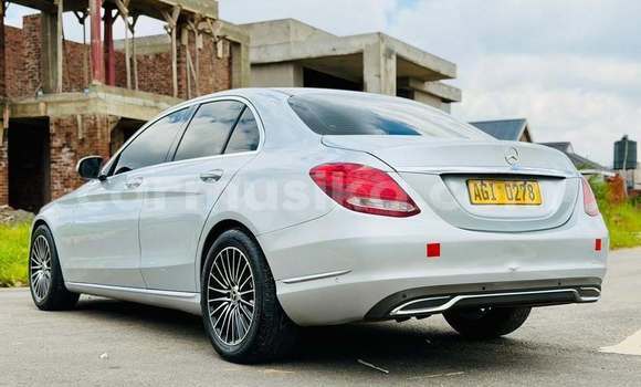 Buy Used Mercedes-Benz C-Classe White Car in Harare in Harare Buy Used Mercedes-Benz C-Classe White Car in Harare in Harare