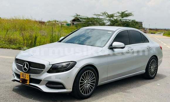Buy Used Mercedes-Benz C-Classe White Car in Harare in Harare Buy Used Mercedes-Benz C-Classe White Car in Harare in Harare