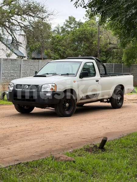 Big with watermark nissan np 300 harare harare 37802