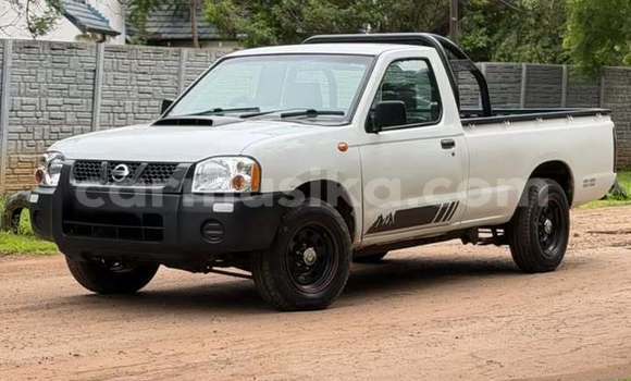 Buy Used Nissan NP 300 White Car in Harare in Harare Buy Used Nissan NP 300 White Car in Harare in Harare