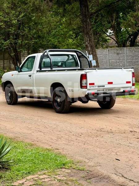 Big with watermark nissan np 300 harare harare 37802