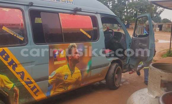 Buy Used Toyota Hiace Blue Car in Harare in Harare Buy Used Toyota Hiace Blue Car in Harare in Harare