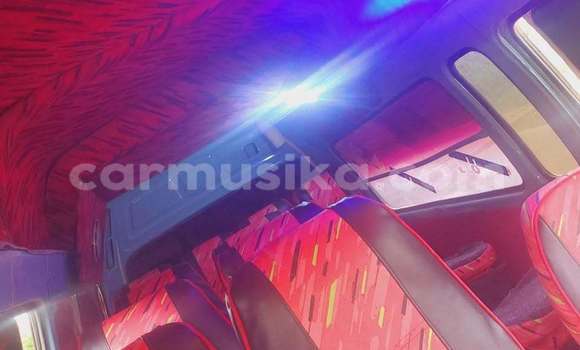 Buy Used Toyota Hiace Blue Car in Harare in Harare Buy Used Toyota Hiace Blue Car in Harare in Harare