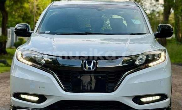 Buy Used Honda Vezel White Car in Harare in Harare Buy Used Honda Vezel White Car in Harare in Harare