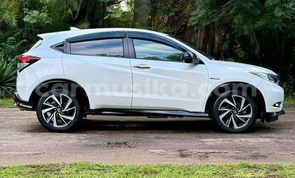Buy Used Honda Vezel White Car in Harare in Harare Buy Used Honda Vezel White Car in Harare in Harare
