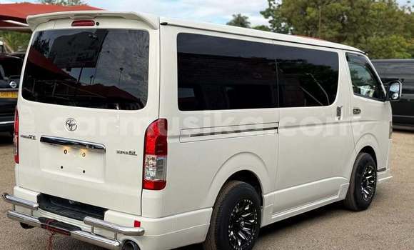 Buy Used Toyota Hiace White Car in Harare in Harare Buy Used Toyota Hiace White Car in Harare in Harare
