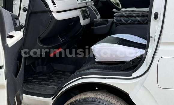 Buy Used Toyota Hiace White Car in Harare in Harare Buy Used Toyota Hiace White Car in Harare in Harare