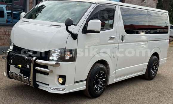 Buy Used Toyota Hiace White Car in Harare in Harare Buy Used Toyota Hiace White Car in Harare in Harare