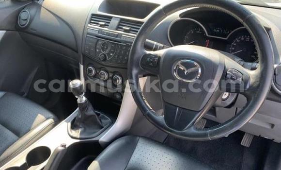Nunua Ilio tumika Mazda BT-50 Nyeupe Gari ndani ya Harare nchini Harare Nunua Ilio tumika Mazda BT-50 Nyeupe Gari ndani ya Harare nchini Harare