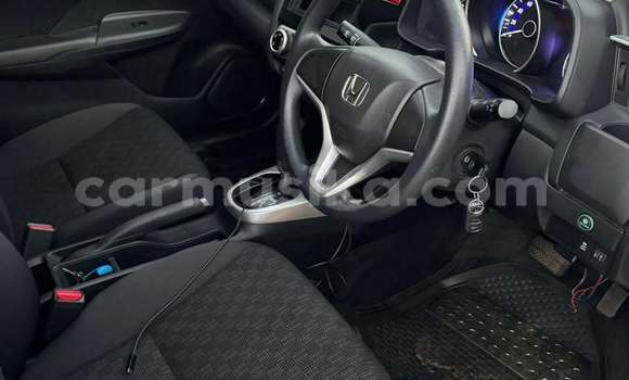 Buy Used Honda Fit White Car in Harare in Harare Buy Used Honda Fit White Car in Harare in Harare