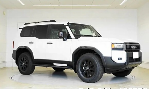 Buy Used Toyota Land Cruiser White Car in Harare in Harare