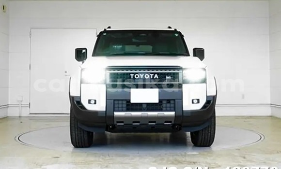 Tenga Tsaru Toyota Land Cruiser Chena Mota in Harare in Harare Tenga Tsaru Toyota Land Cruiser Chena Mota in Harare in Harare