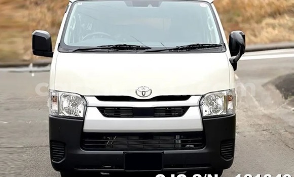 Buy New Toyota Hiace White Car in Harare in Harare Buy New Toyota Hiace White Car in Harare in Harare