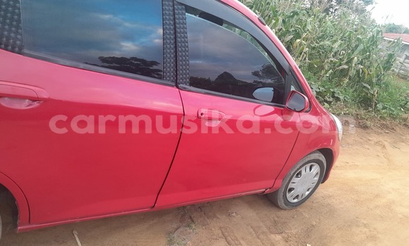 Tenga Tsaru Honda Fit Tsvuku Mota in Bulawayo in Bulawayo