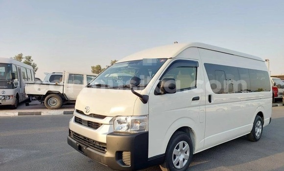 Buy Used Toyota Hiace White Car in Harare in Harare