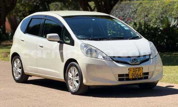 Buy Used Honda Fit White Car in Harare in Harare