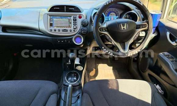 Buy Used Honda Fit White Car in Harare in Harare Buy Used Honda Fit White Car in Harare in Harare