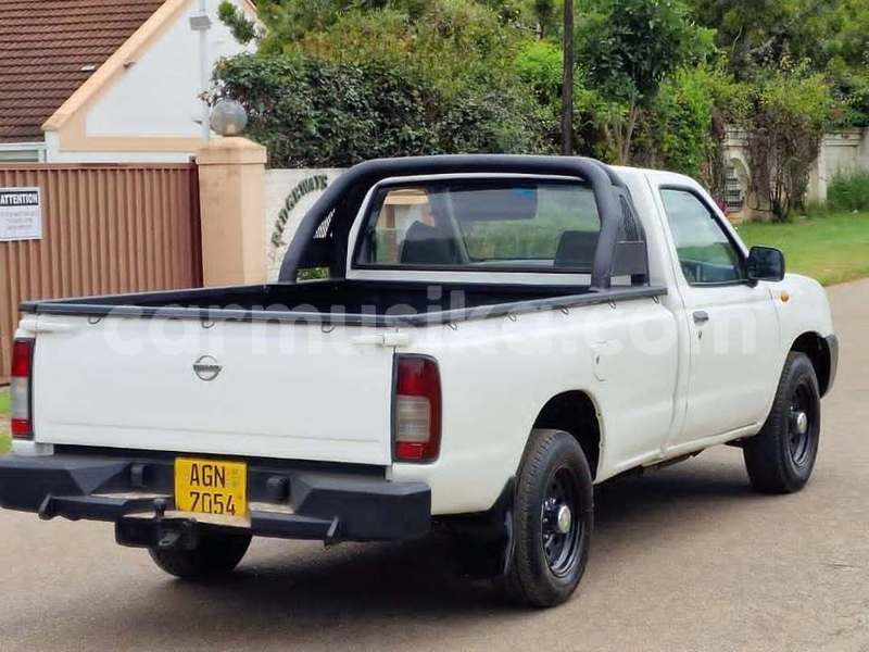 Big with watermark nissan np 300 harare harare 37945