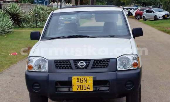 Buy Used Nissan NP 300 White Car in Harare in Harare Buy Used Nissan NP 300 White Car in Harare in Harare