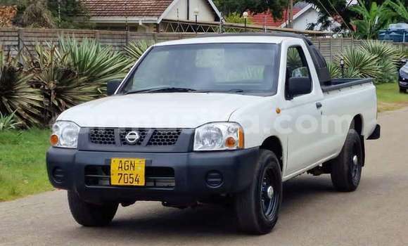 Buy Used Nissan NP 300 White Car in Harare in Harare Buy Used Nissan NP 300 White Car in Harare in Harare