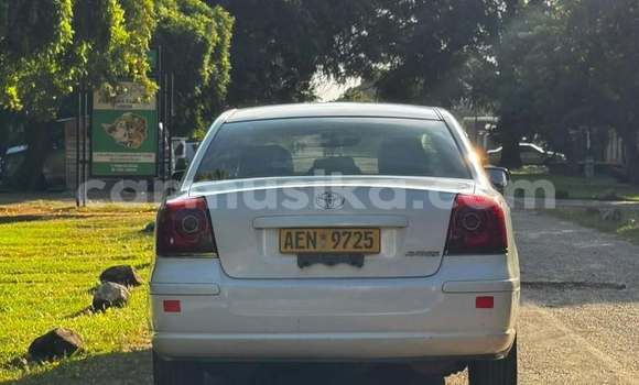 Buy Used Toyota Avensis White Car in Harare in Harare