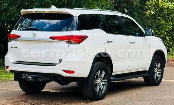Buy Used Toyota Fortuner White Car in Harare in Harare Buy Used Toyota Fortuner White Car in Harare in Harare