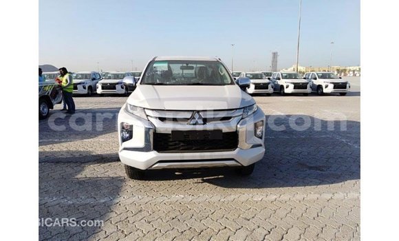 Acheter Import Voiture Mitsubishi L200 Blanc à Import - Dubai, Harare Acheter Import Voiture Mitsubishi L200 Blanc à Import - Dubai, Harare
