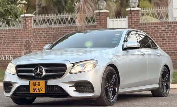 Tenga Tsaru Mercedes-Benz E200 Zvimwe Mota in Harare in Harare Tenga Tsaru Mercedes-Benz E200 Zvimwe Mota in Harare in Harare