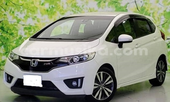 Buy Used Honda Fit White Car in Harare in Harare