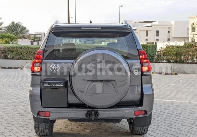 Big with watermark toyota land cruiser prado harare harare 38012