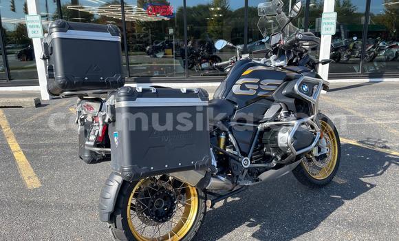 Nunua Ilio tumika BMW R1200GS Adventure Nyeusi Bike ndani ya Harare nchini Harare Nunua Ilio tumika BMW R1200GS Adventure Nyeusi Bike ndani ya Harare nchini Harare