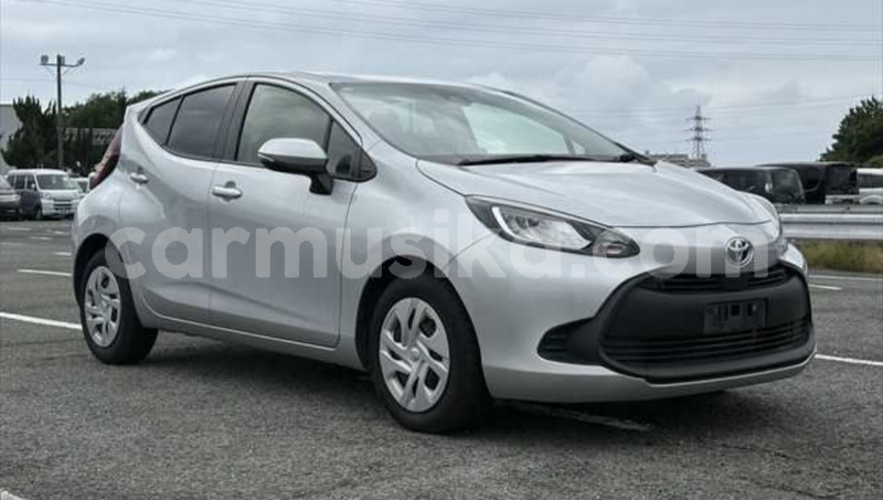 Big with watermark toyota aqua matabeleland south beitbridge 38023