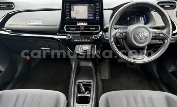 Buy Used Toyota Aqua Silver Car in Beitbridge in Matabeleland South Buy Used Toyota Aqua Silver Car in Beitbridge in Matabeleland South