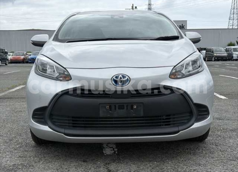 Big with watermark toyota aqua matabeleland south beitbridge 38023