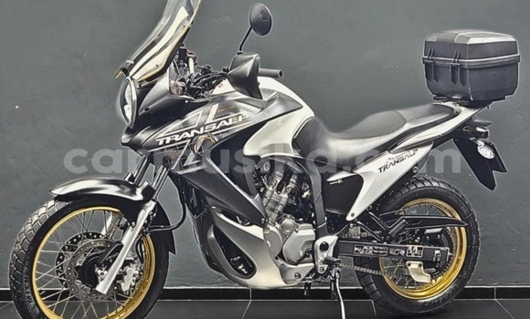 Buy Used Honda XL Black Bike in Beitbridge in Matabeleland South Buy Used Honda XL Black Bike in Beitbridge in Matabeleland South