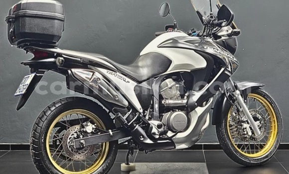 Buy Used Honda XL Black Bike in Beitbridge in Matabeleland South Buy Used Honda XL Black Bike in Beitbridge in Matabeleland South