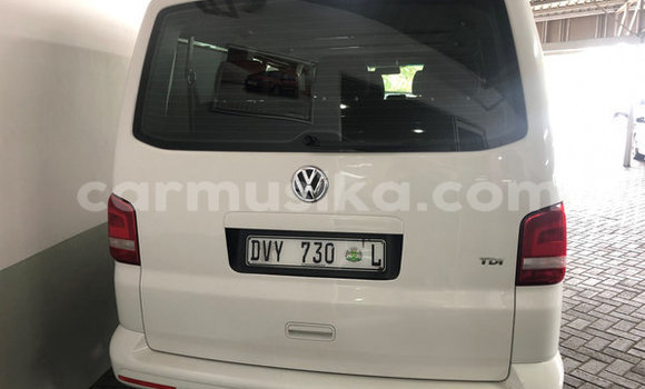 Acheter Occasion Voiture Volkswagen Amarok Blanc à Beitbridge, Matabeleland South Acheter Occasion Voiture Volkswagen Amarok Blanc à Beitbridge, Matabeleland South