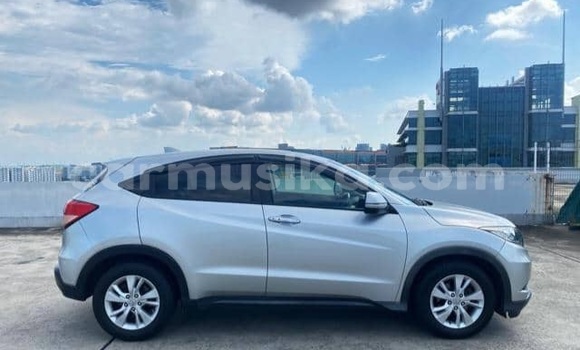 Buy Used Honda Vezel Silver Car in Beitbridge in Matabeleland South Buy Used Honda Vezel Silver Car in Beitbridge in Matabeleland South
