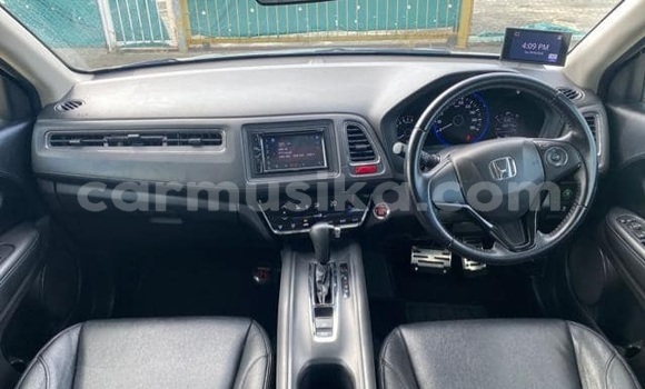 Buy Used Honda Vezel Silver Car in Beitbridge in Matabeleland South Buy Used Honda Vezel Silver Car in Beitbridge in Matabeleland South