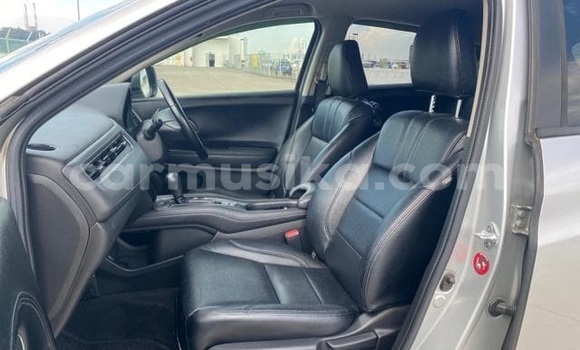 Buy Used Honda Vezel Silver Car in Beitbridge in Matabeleland South Buy Used Honda Vezel Silver Car in Beitbridge in Matabeleland South
