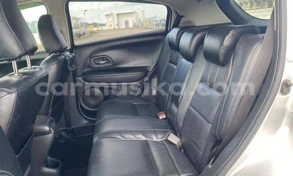 Buy Used Honda Vezel Silver Car in Beitbridge in Matabeleland South Buy Used Honda Vezel Silver Car in Beitbridge in Matabeleland South