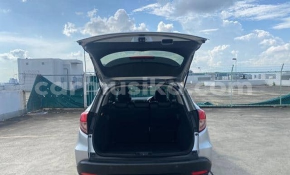 Buy Used Honda Vezel Silver Car in Beitbridge in Matabeleland South Buy Used Honda Vezel Silver Car in Beitbridge in Matabeleland South