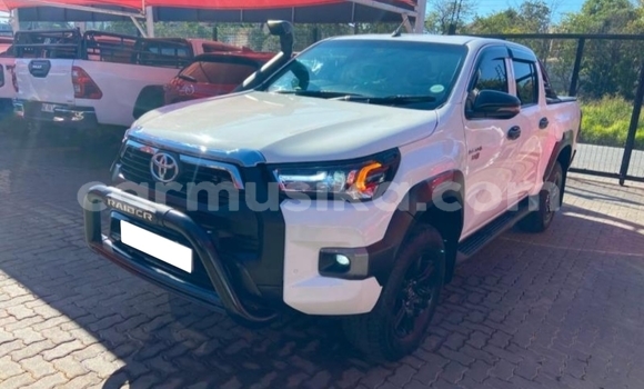 Buy Used Toyota Hilux White Car in Beitbridge in Matabeleland South Buy Used Toyota Hilux White Car in Beitbridge in Matabeleland South