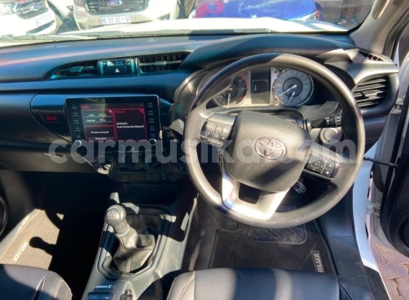 Big with watermark toyota hilux matabeleland south beitbridge 38027