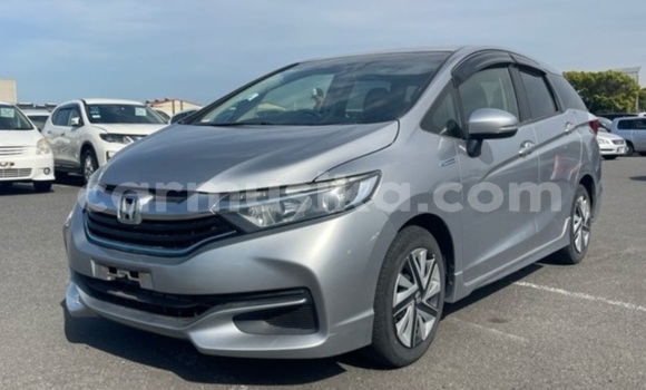 Buy Used Honda Fit Shuttle Silver Car in Beitbridge in Matabeleland South